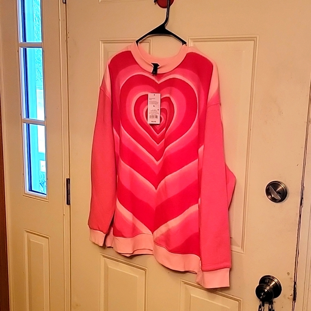 Sweat shirt pink with  heart front and back
